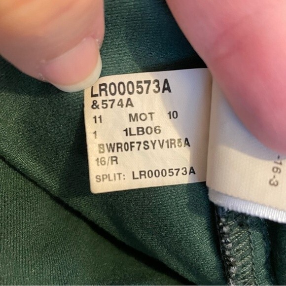 L.L. Bean Fleece Lined Woman's Jeans Classic Fit Straight Leg Size 16R - Picture 10 of 10